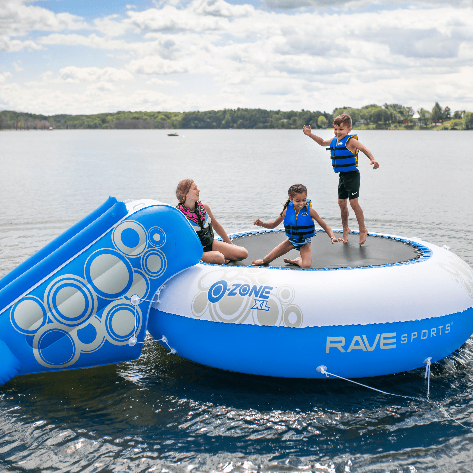O-Zone XL Plus Water Bouncer with Slide | RAVE Sports
