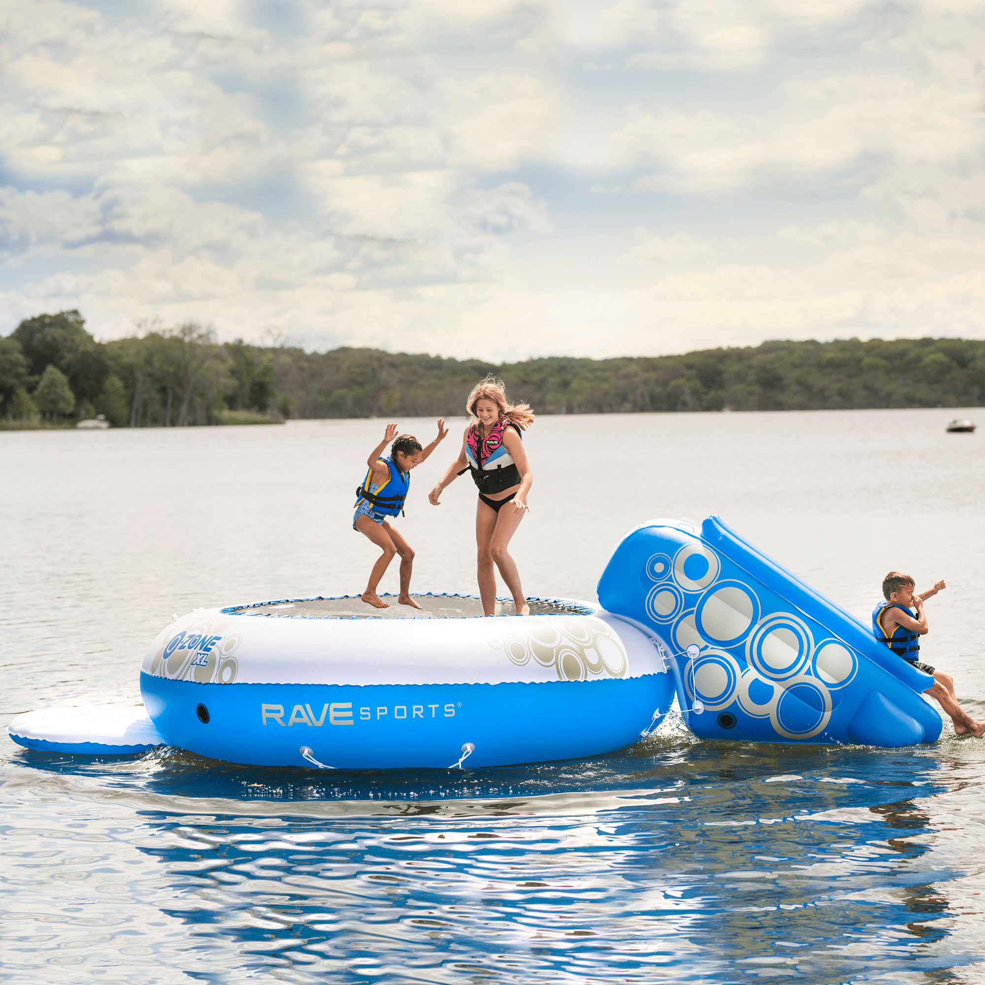 O-Zone XL Plus Water Bouncer with Slide | RAVE Sports